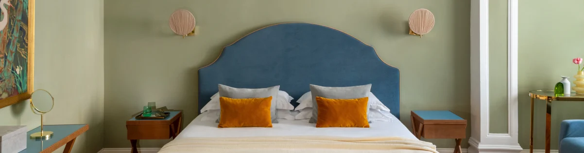 Elegant double room with blue headboard and refined interiors in the heart of Rome - Hotel City Palazzo dei Cardinali, BZAR hotels in Rome