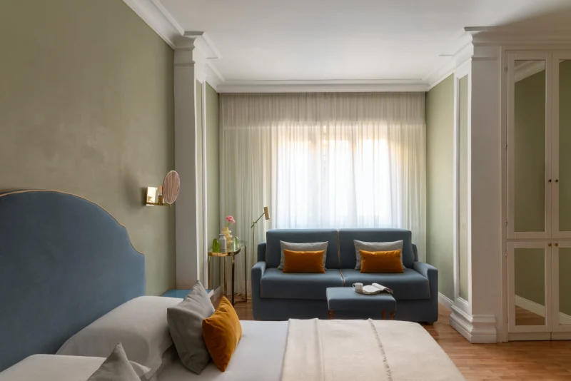 Bright Junior Suite with living area, sofa and large windows near Piazza di Spagna in Rome - Hotel City Palazzo dei Cardinali, BZAR hotels in Rome