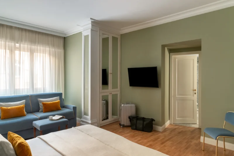 Junior Suite with living area, wall-mounted TV and refined interiors steps from Piazza di Spagna - Hotel City Palazzo dei Cardinali, BZAR hotels in Rome