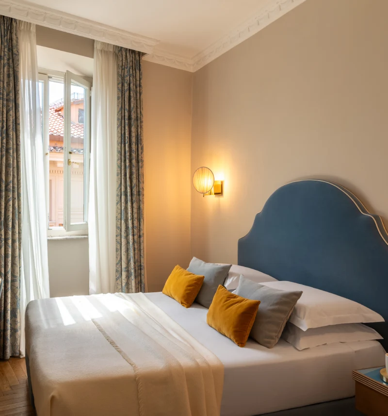 Bright superior room with designer desk and views over the rooftops of Rome’s historic center - Hotel City Palazzo dei Cardinali, BZAR hotels in Rome