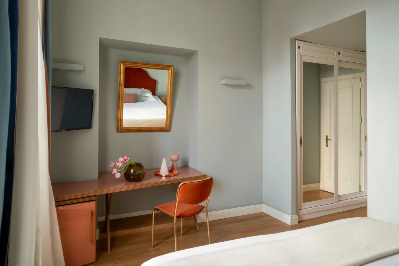 Superior room with contemporary furnishings, spacious interiors and exclusive comforts near Piazza di Spagna - Hotel City Palazzo dei Cardinali, BZAR hotels in Rome