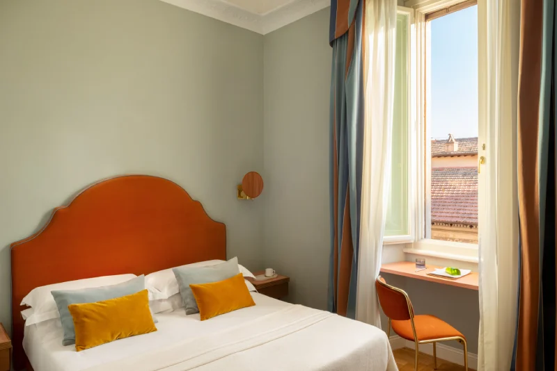 Triple room with double bed, work desk and city views in Rome’s historic center - Hotel City Palazzo dei Cardinali, BZAR hotels in Rome